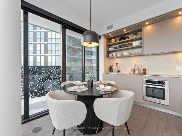 3306 - 55 Charles St E