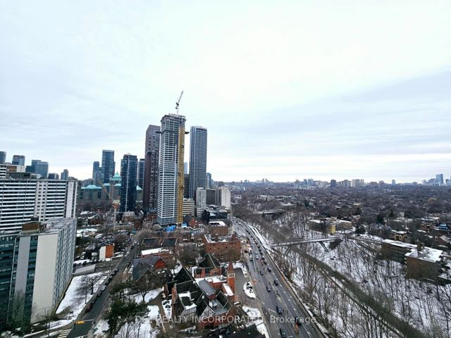 2201 - 575 Bloor St E