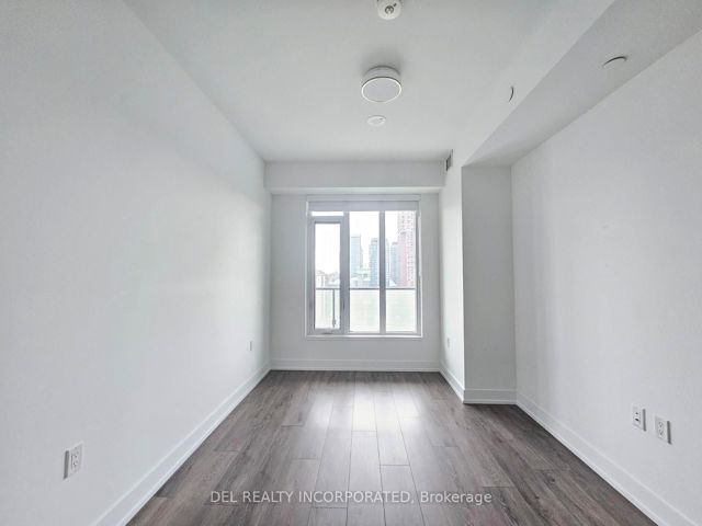 2201 - 575 Bloor St E