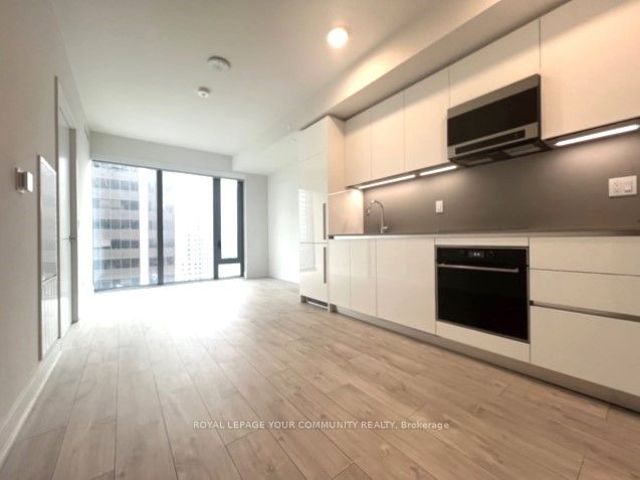 3404 - 8 Cumberland St