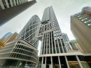 720 - 238 Simcoe St