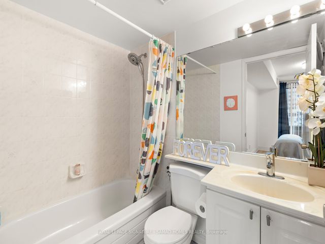 519 - 5 Rosehill Ave