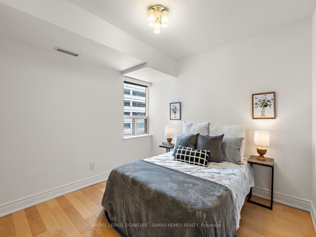 519 - 5 Rosehill Ave