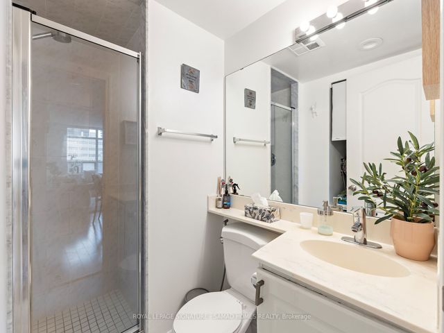 519 - 5 Rosehill Ave