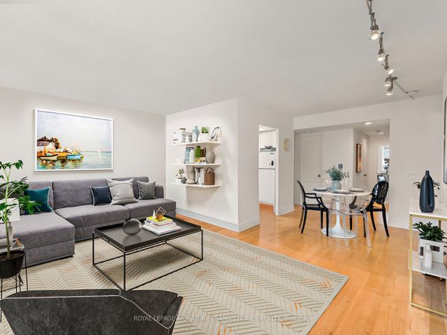 519 - 5 Rosehill Ave