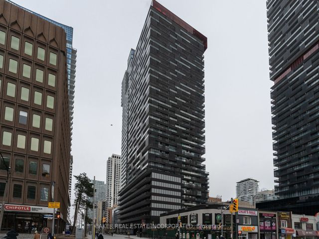 3405 - 15 Roehampton Ave