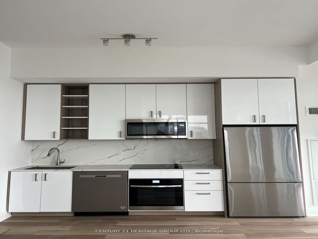 LPH 4 - 543 Richmond St W