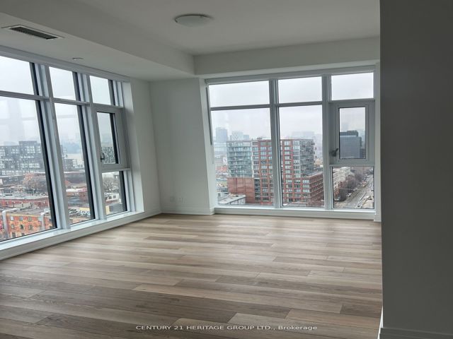 LPH 4 - 543 Richmond St W