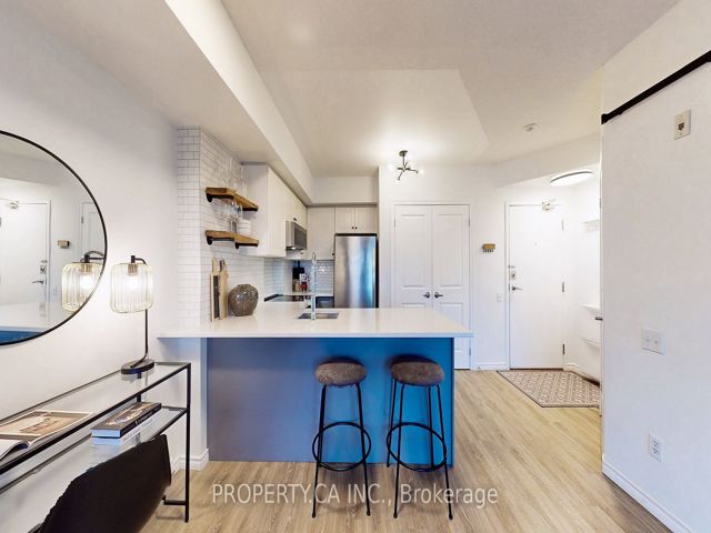 Ph02 - 140 Bathurst St