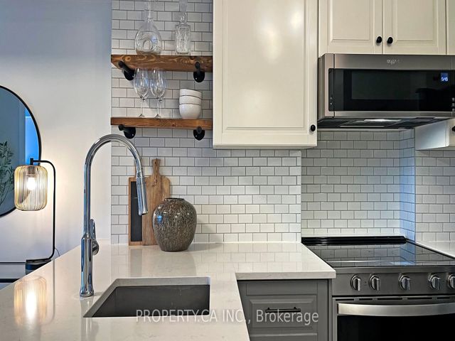 Ph02 - 140 Bathurst St