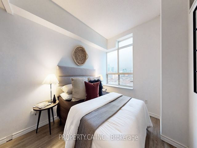 Ph02 - 140 Bathurst St