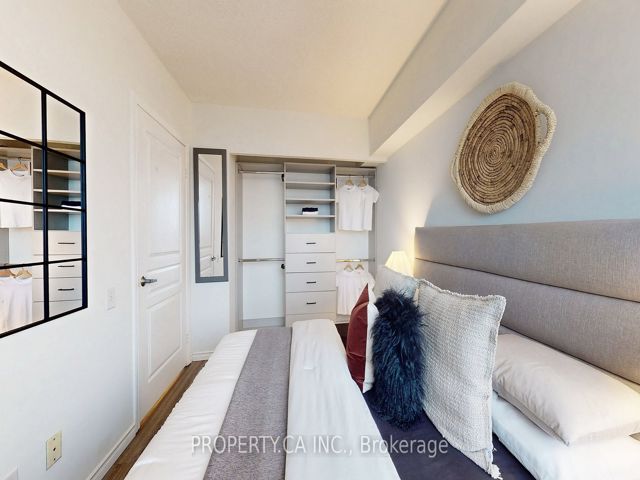 Ph02 - 140 Bathurst St