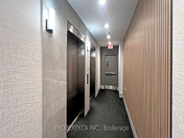 Ph02 - 140 Bathurst St
