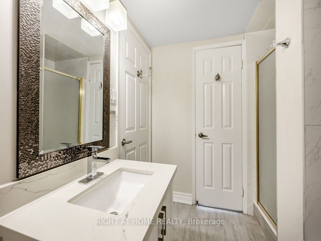604 - 298 JARVIS ST St
