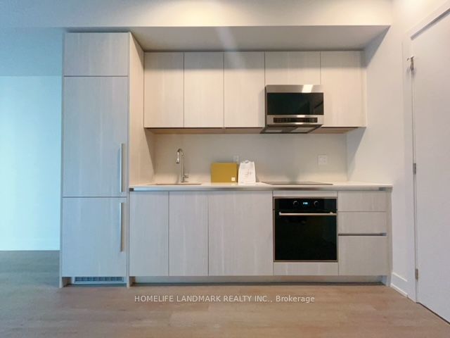 1604 - 8 Cumberland St