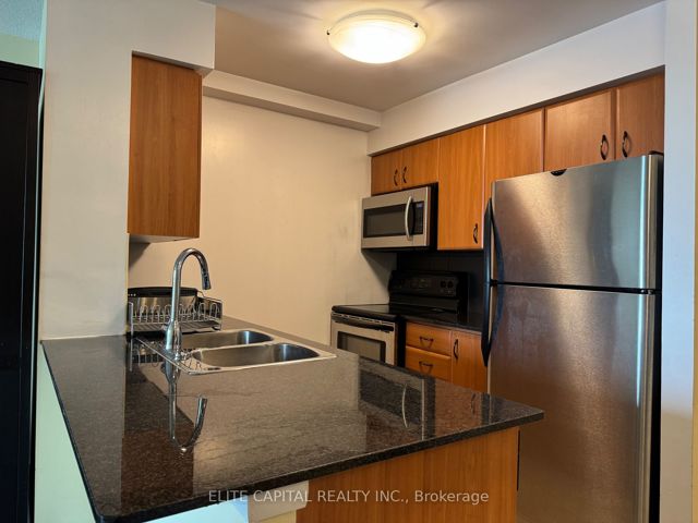 1103 - 31 Bales Ave