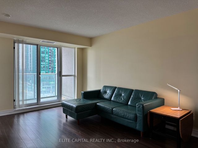 1103 - 31 Bales Ave