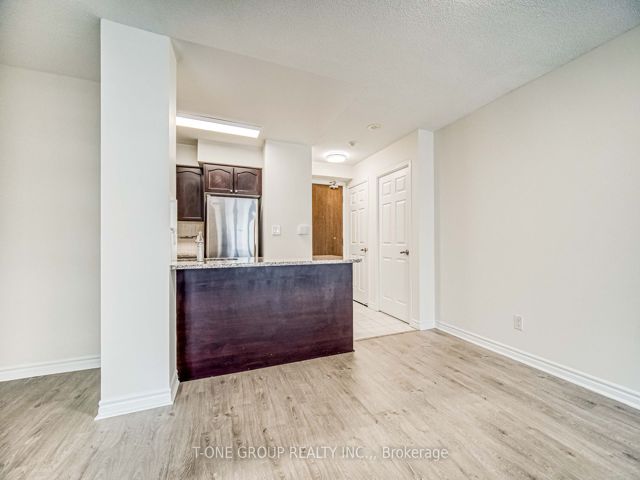 1817 - 35 Hollywood Ave