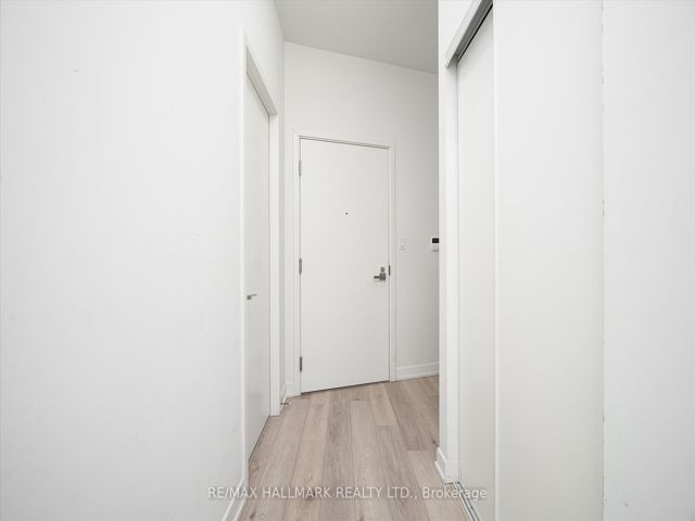 323 - 50 Ordnance St