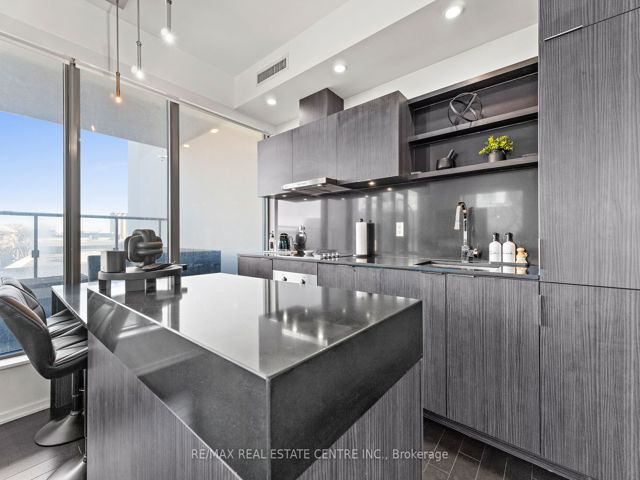 205 - 12 Bonnycastle St