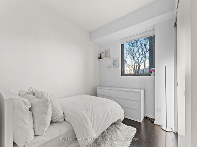 205 - 12 Bonnycastle St