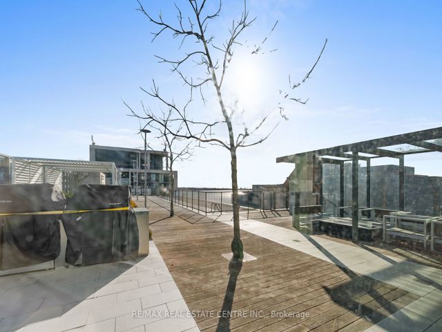 205 - 12 Bonnycastle St