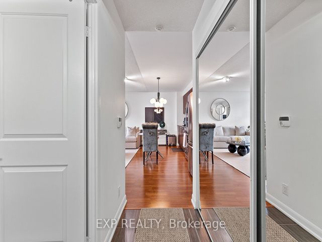 2116 - 17 Anndale Dr