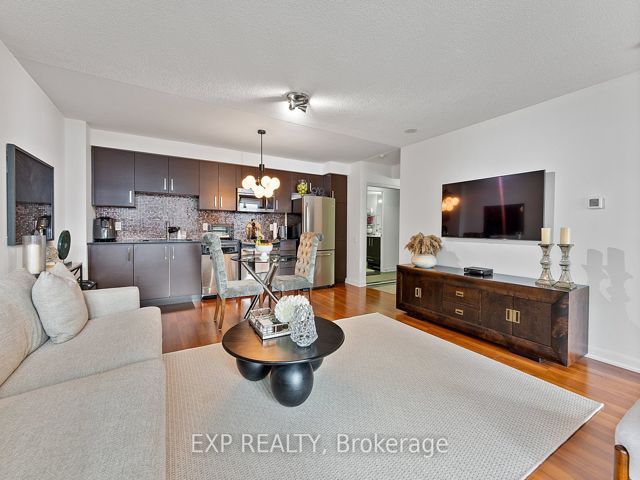 2116 - 17 Anndale Dr