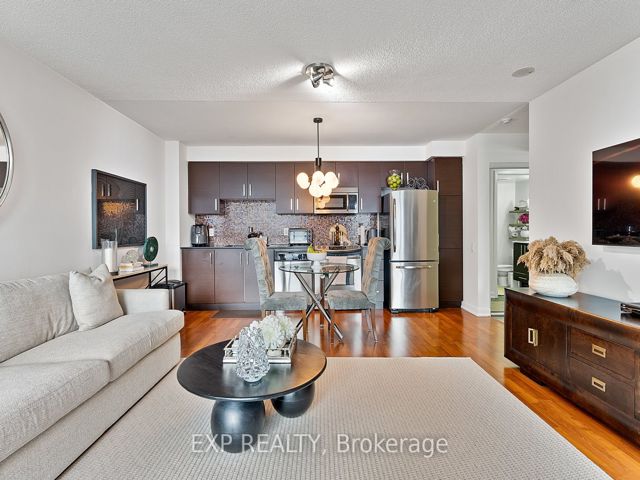 2116 - 17 Anndale Dr