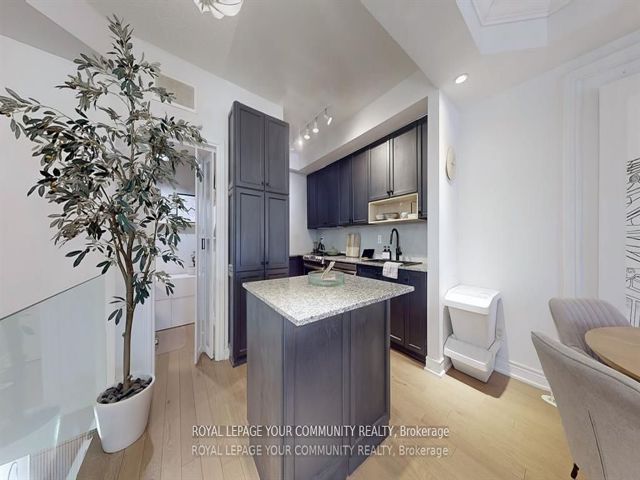 4 - 436 Kenneth Ave