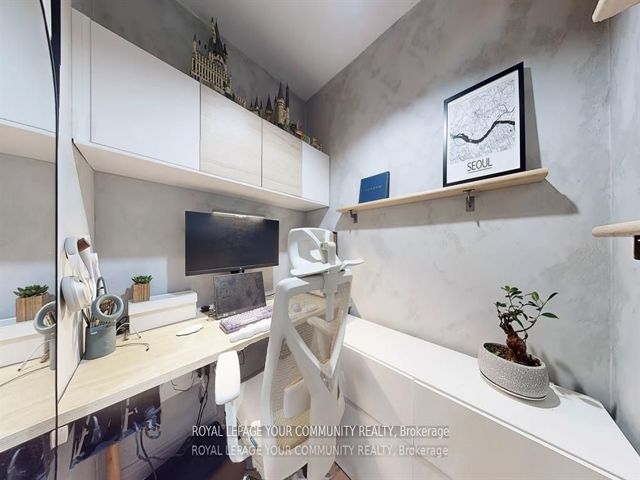 4 - 436 Kenneth Ave