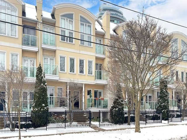 4 - 436 Kenneth Ave