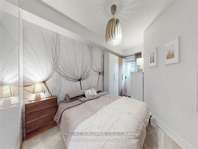 4 - 436 Kenneth Ave