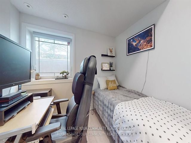 4 - 436 Kenneth Ave