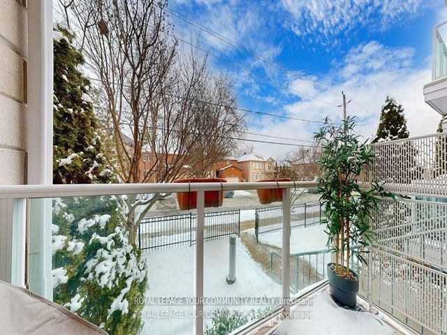 4 - 436 Kenneth Ave