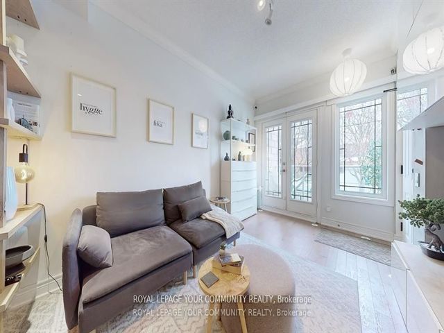 4 - 436 Kenneth Ave