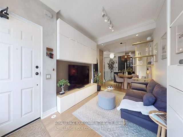 4 - 436 Kenneth Ave