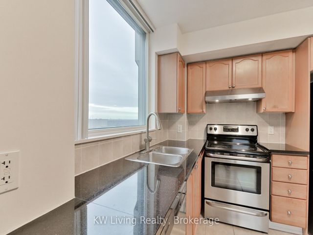 2202 - 23 Hollywood Ave