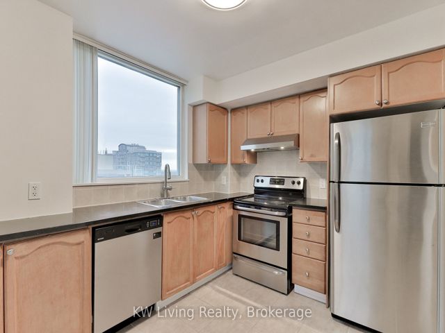 2202 - 23 Hollywood Ave