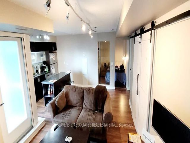2202 - 80 Western Battery Rd