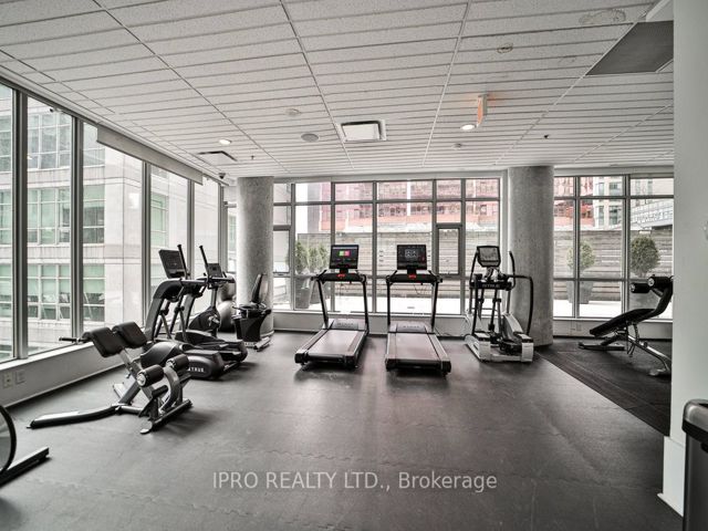 701 - 375 King St W