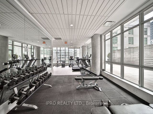 701 - 375 King St W