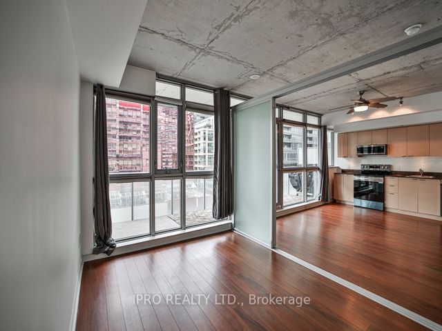 701 - 375 King St W