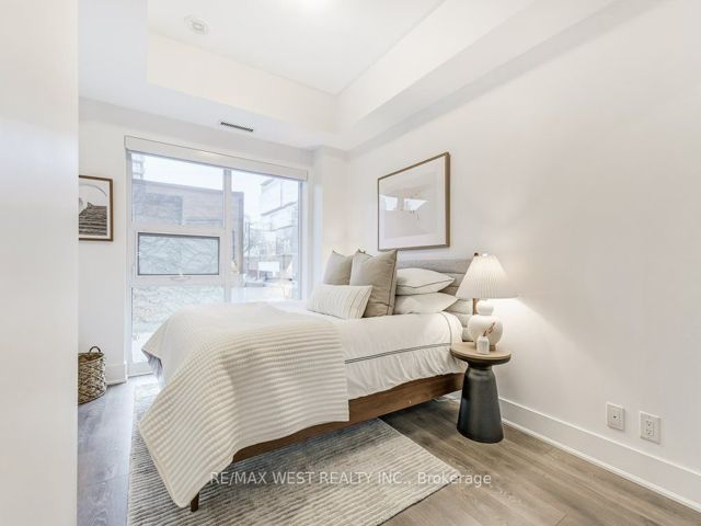 Th105 - 120 Parliament St