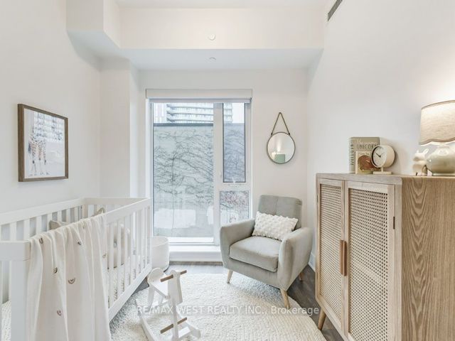 Th105 - 120 Parliament St