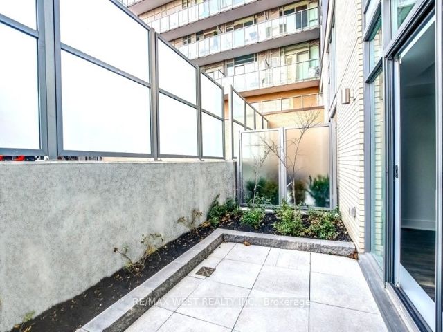 Th105 - 120 Parliament St