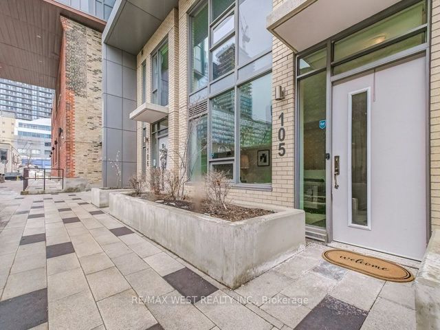 Th105 - 120 Parliament St