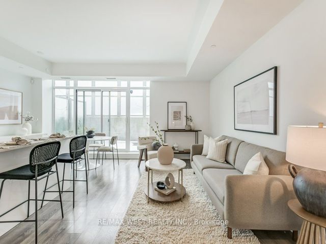 Th105 - 120 Parliament St