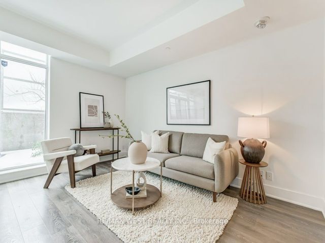 Th105 - 120 Parliament St