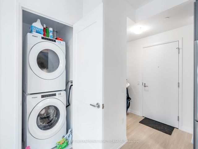 711 - 50 Dunfield Ave